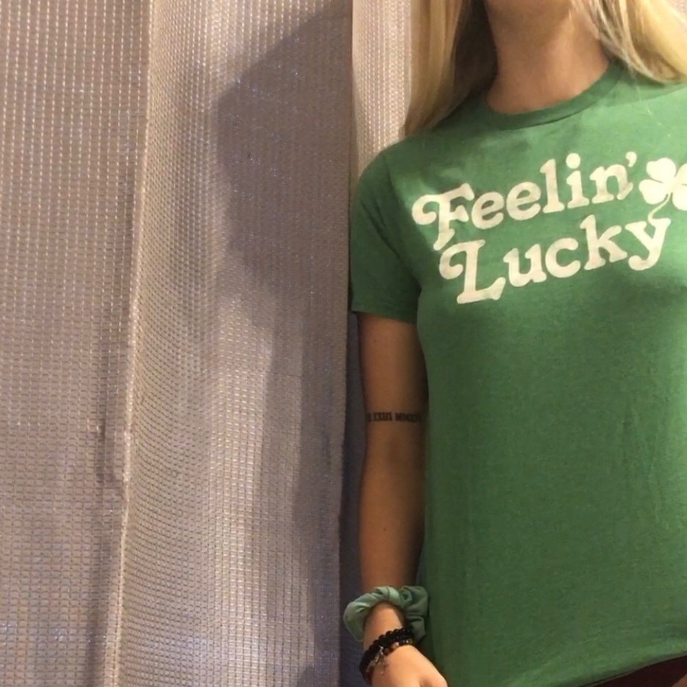 🍀NEW: FEELING LUCKY GREEN T-SHIRT🍀
